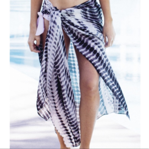 Michael Stars Ruana - Picture 2 of 3